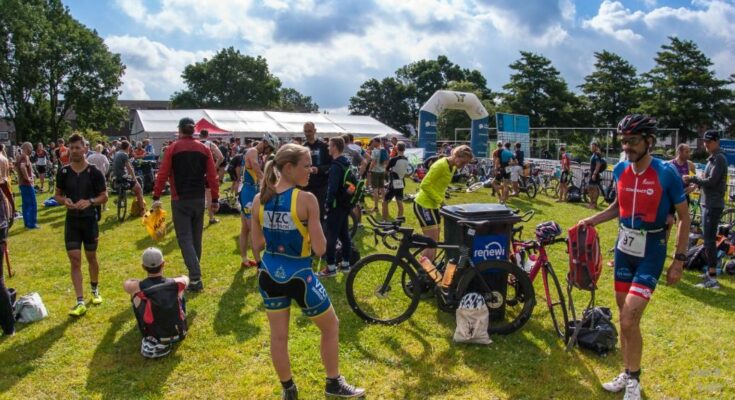 Helpen Tijdens 38ste Triathlon Van Nieuwkoop - De Nieuwkoper